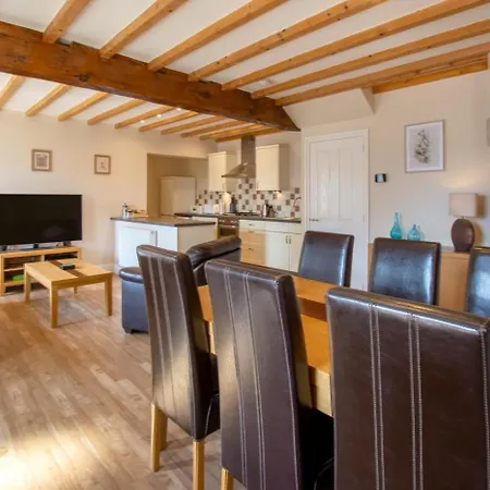 2 Bed In Oc-ds239