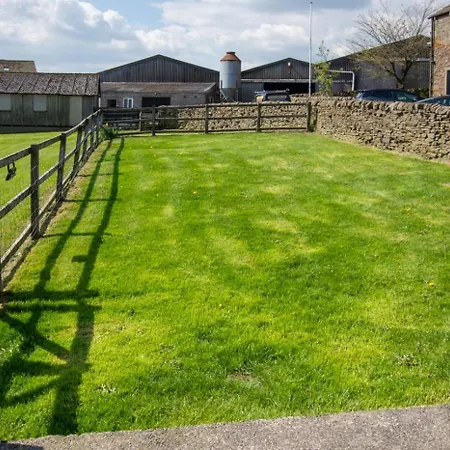Holiday home 2 Bed In Oc-ds239 *