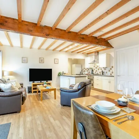 2 Bed In Oc-ds239 Holiday home Cowling
