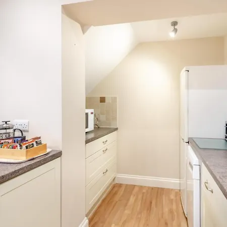 2 Bed In Oc-ds239 * Cowling