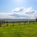 2 Bed In Oc-ds239